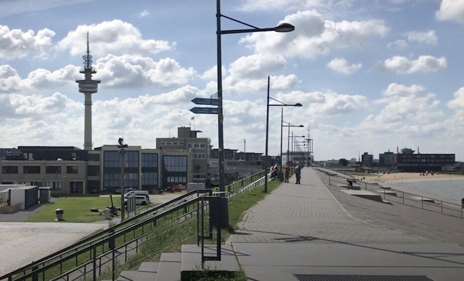 Picture 8 for Activity Bremerhaven: Sailor's yarn, legends and sea walking tour