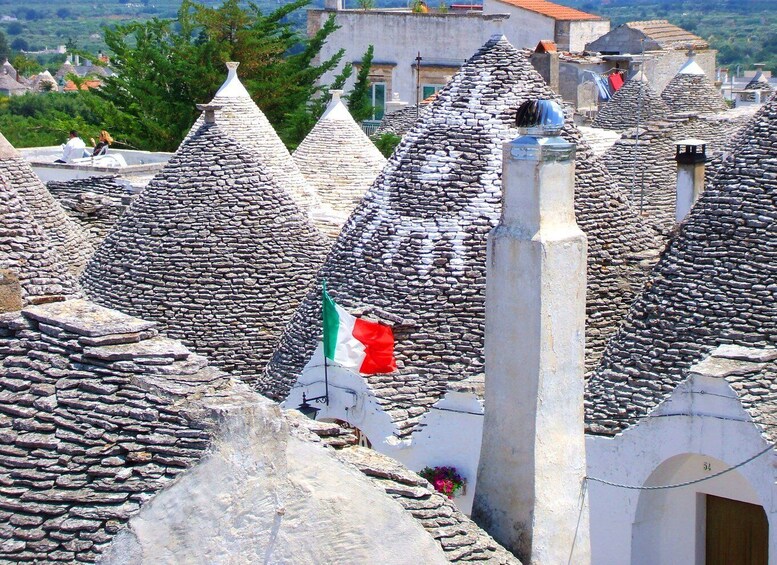 Picture 7 for Activity Alberobello: tour guidato a piedi di 2 ore nei trulli