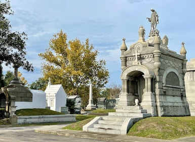 New Orleans: Millionaire’s Tombs of Metairie Cemetery Tour