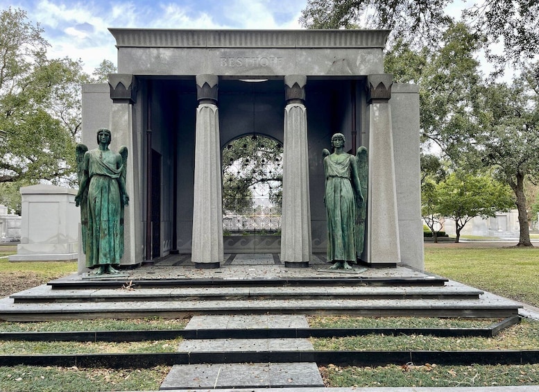 Picture 6 for Activity New Orleans: Millionaire’s Tombs of Metairie Cemetery Tour