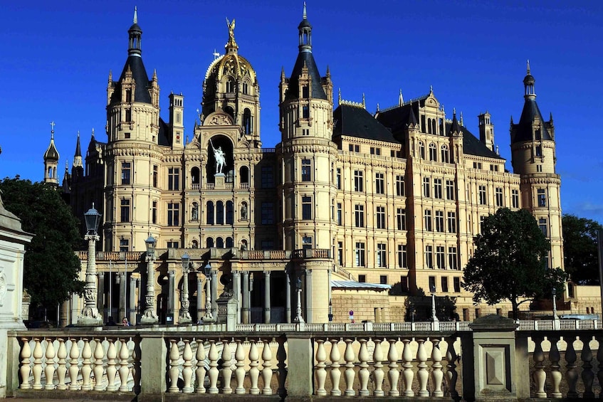 Picture 1 for Activity Schwerin - Private Tour of the Castle & Cathedral