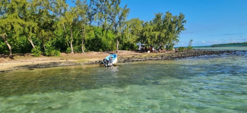 Picture 8 for Activity Ile d'Ambre & Ile Aux Bernaches Fday with Lunch & Snorkeling