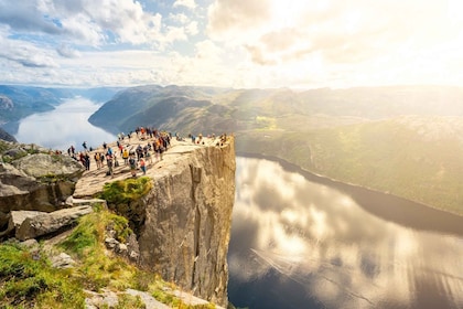 From Stavanger: Pulpit Rock Guided Hike with Pickup