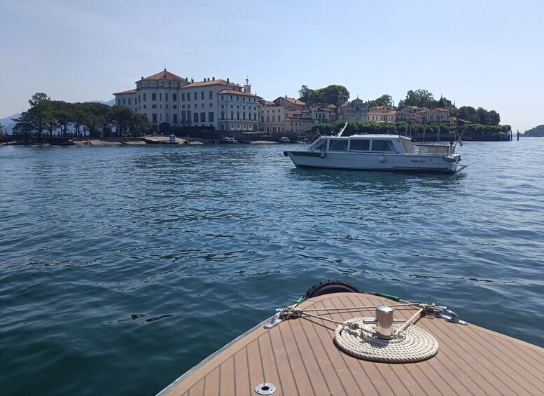 Picture 1 for Activity Baveno: Hop-On Hop-Off Boat Tour to 3 Borromean Islands