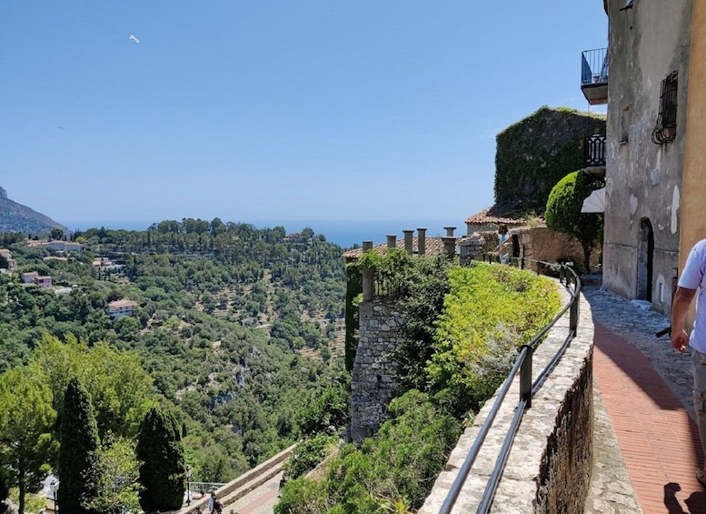 Picture 1 for Activity Visit of the Medieval Village of Èze in 1h30