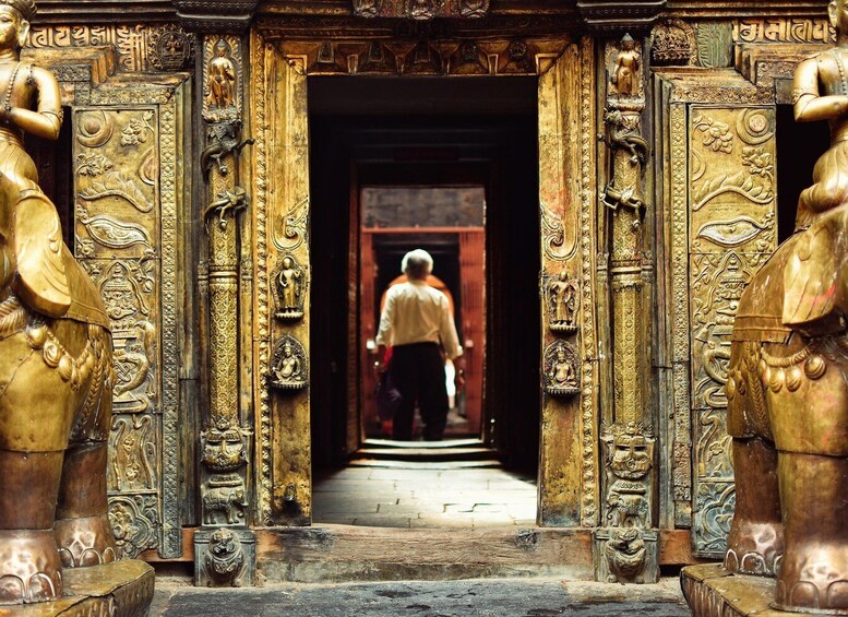 Picture 1 for Activity Bhaktapur And Patan Day Tour