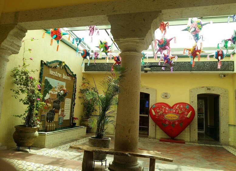 Picture 8 for Activity Tlaquepaque Magic Town: Artisans, Traditions, Architecture