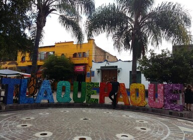 Tlaquepaque Magic Town: Artisans, Traditions, Architecture