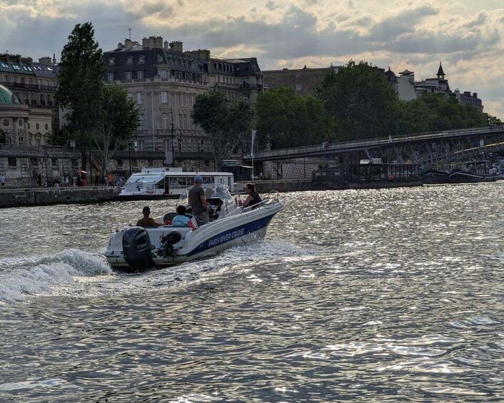 Picture 26 for Activity Paris private boat Seine River start near Eiffel Tower