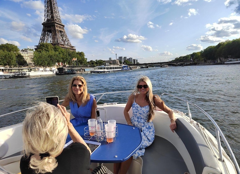 Picture 9 for Activity Paris private boat Seine River start near Eiffel Tower