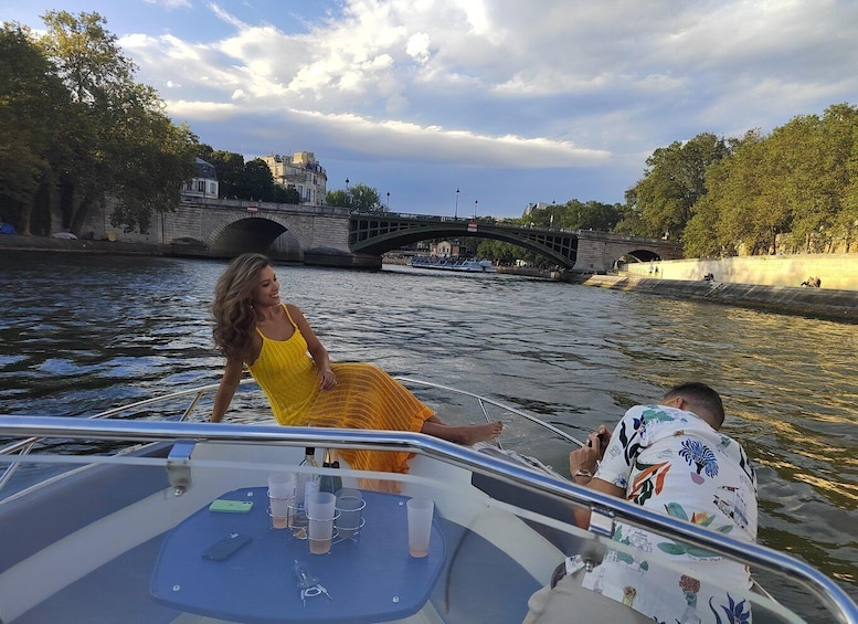 Picture 16 for Activity Paris private boat Seine River start near Eiffel Tower