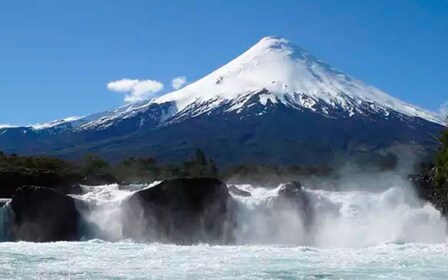 Puerto Varas: Osorno Volcano Day Trip by Air-conditioned Van