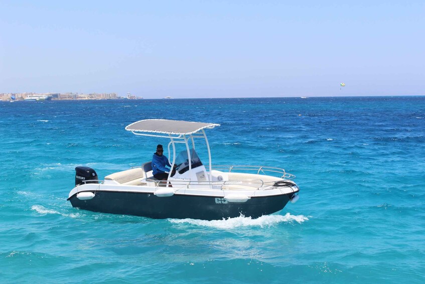 Picture 9 for Activity Hurghada: Private Speedboat To Sand bank Abu Minqar Islands