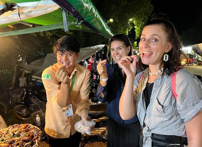 Picture 6 for Activity Siem Reap: Tonle Sap and Kampong Phluk Tour with Street Food