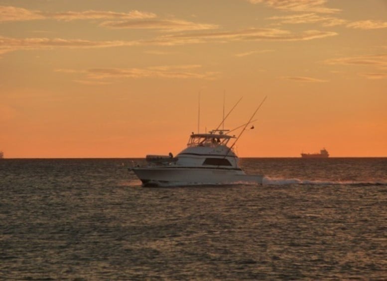 Picture 3 for Activity Curacao: Sunset Boat Trip with Snacks and Drinks