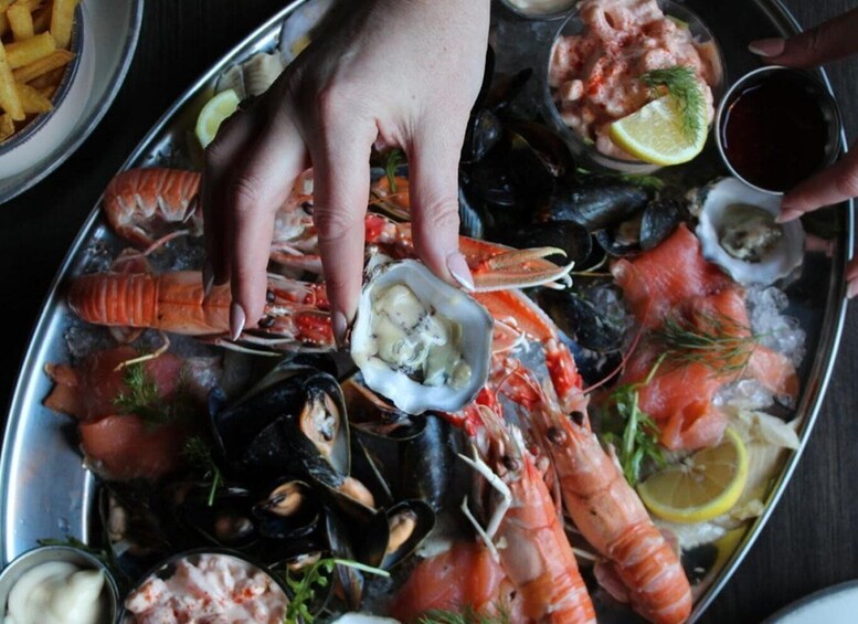 Picture 5 for Activity Glasgow: Luxury Seafood Platter at Scottish Restaurant