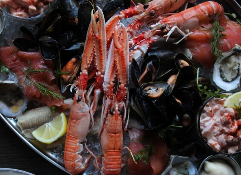 Picture 4 for Activity Glasgow: Luxury Seafood Platter at Scottish Restaurant