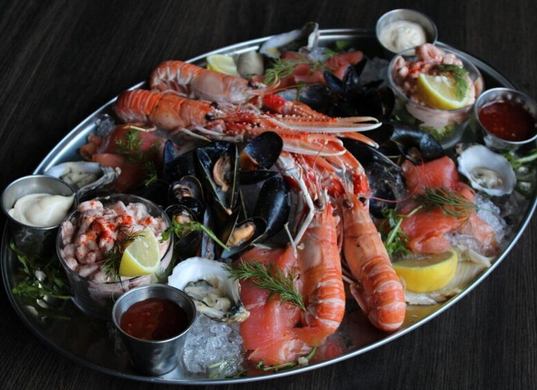 Picture 2 for Activity Glasgow: Luxury Seafood Platter at Scottish Restaurant