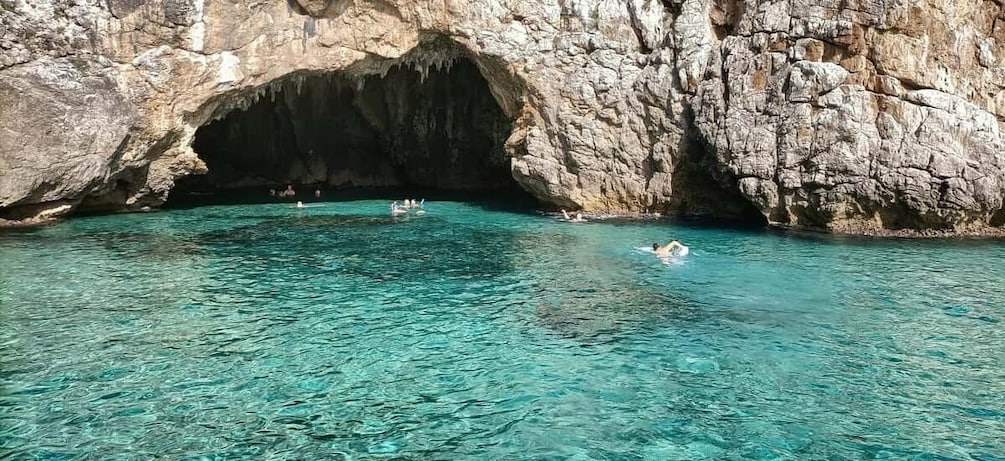 Picture 7 for Activity Sperlonga: Private Cruise to discover the "Seven Beaches"