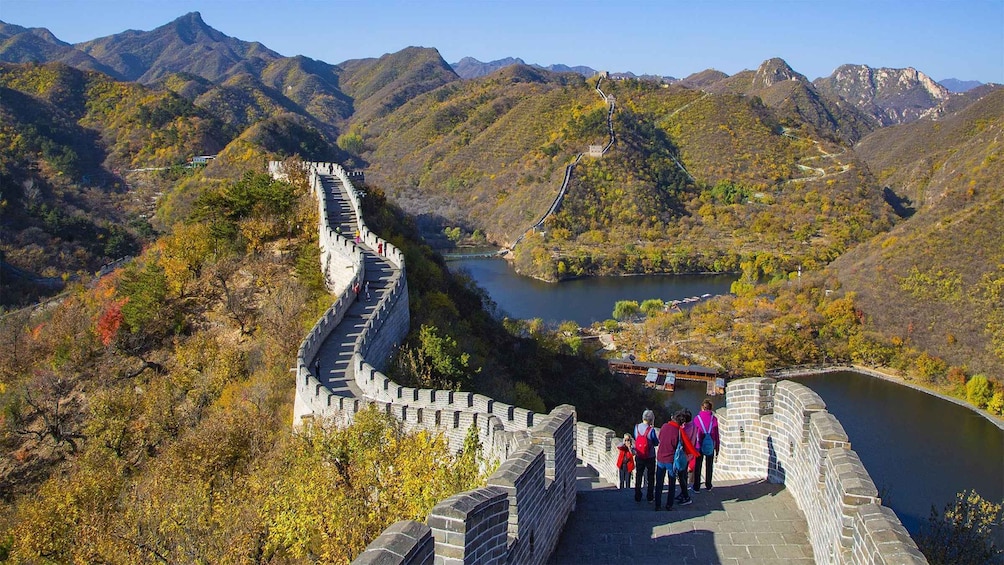 Beijing: Private Tour to Mutianyu & Huanghuacheng Great Wall