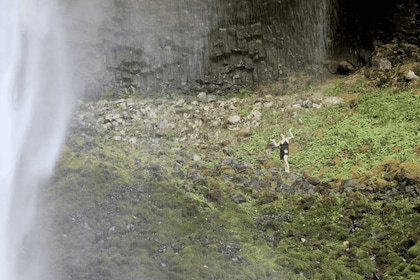 Multnomah Falls: Sunset Guided Tour to Five Waterfalls
