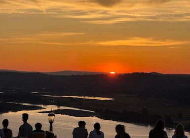 Multnomah Falls: Sunset Guided Tour to Five Waterfalls