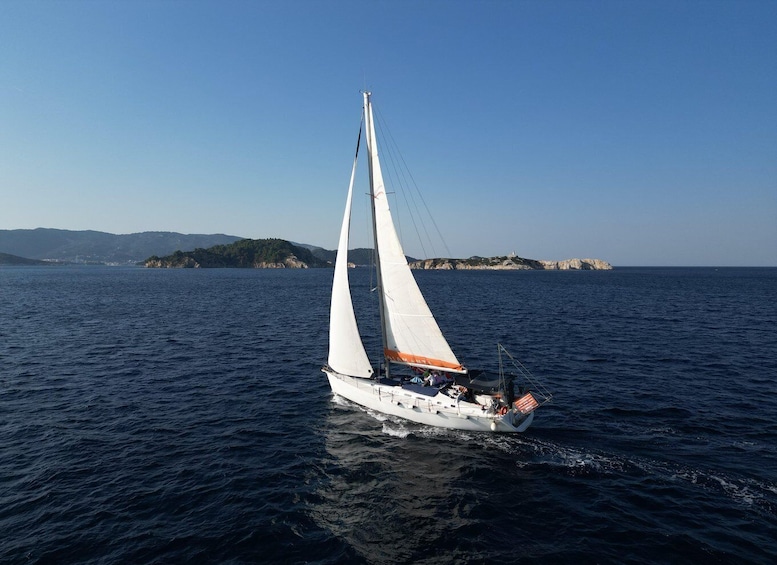 Skiathos: Boat Cruise with Lunch