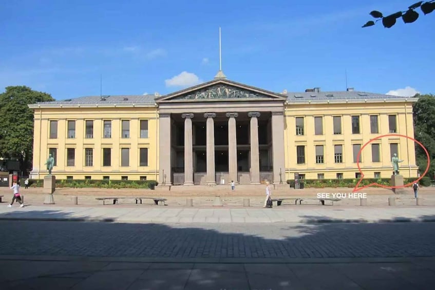 Picture 3 for Activity Oslo: Best of Oslo Walking Tour