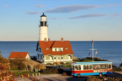 Portland: Trolley City Tour with Portland Head Light Stop