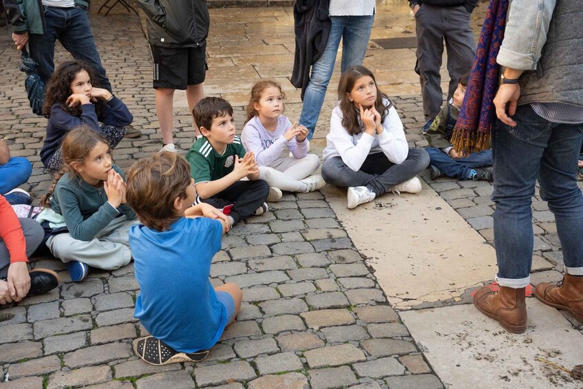 Picture 6 for Activity Storytelling tour of the Vieux-Lyon for children in French