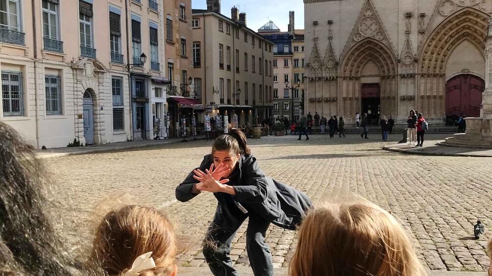 Picture 3 for Activity Storytelling tour of the Vieux-Lyon for children in French