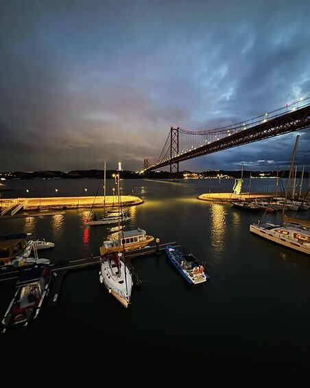 Picture 2 for Activity Private Boat Night Tour - Lisbon