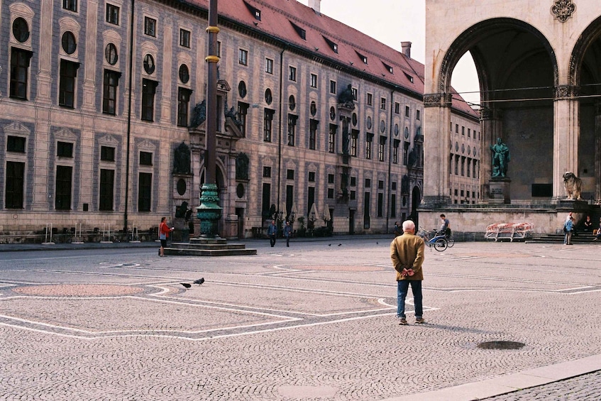 Picture 3 for Activity Munich Private Walking Tour with the BMW Museum and BMW Welt