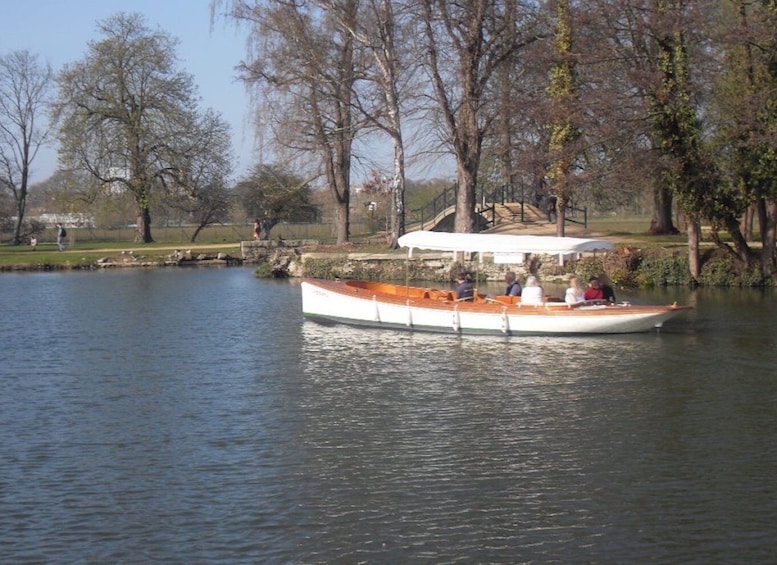 Oxford: Sightseeing Boat Cruise with Prosecco
