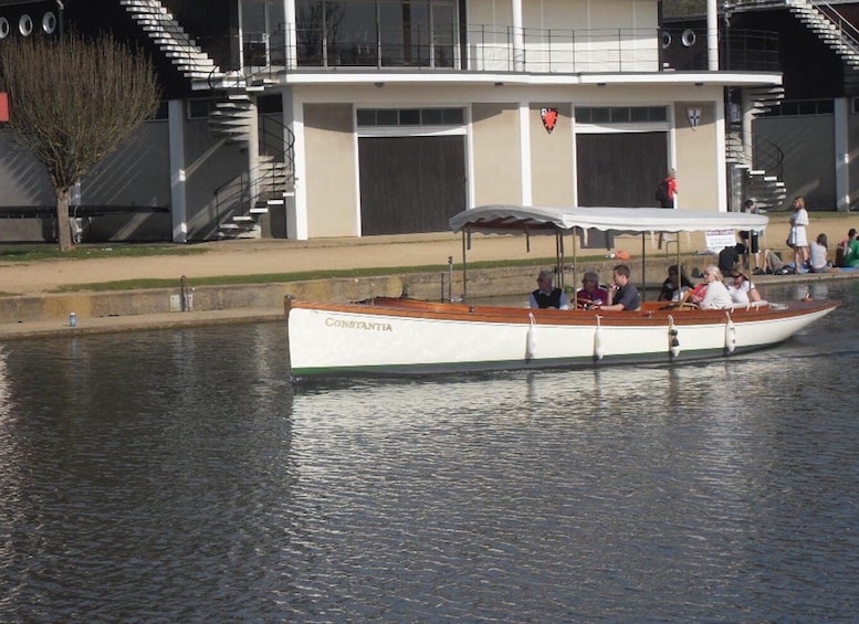 Picture 5 for Activity Oxford: Sightseeing Boat Cruise with Prosecco