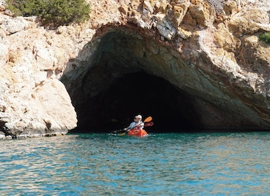 Naxos: Rina Cave Sea Kayak Tour with Snorkelling & Picnic