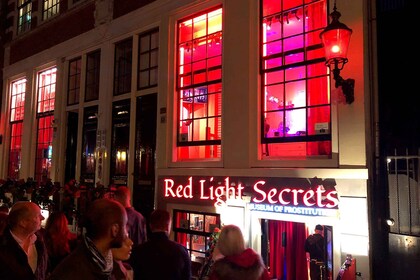 Amsterdam: 1,5-Hour Red Light District Tour
