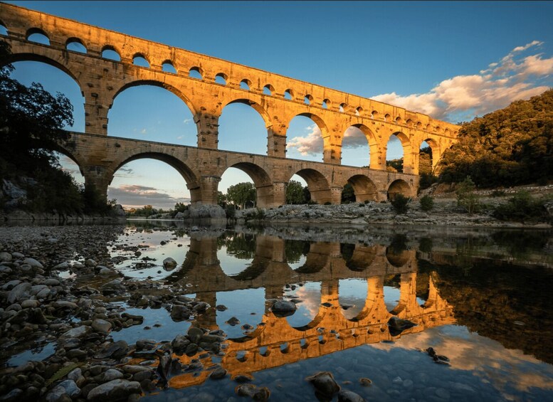 Languedoc-Roussillon: Pont du Gard Private Tour & History