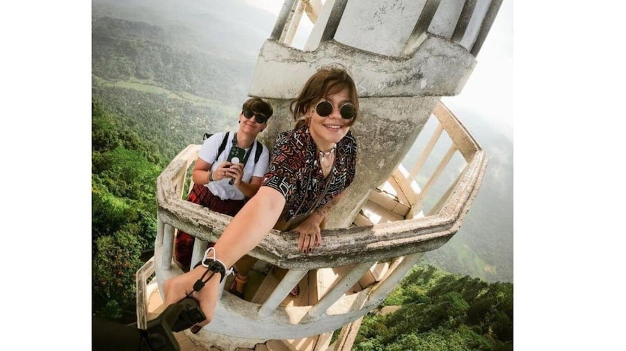 Kandy to Pinnawala Orphanage and Ambuluwawa TukTuk Day Tour