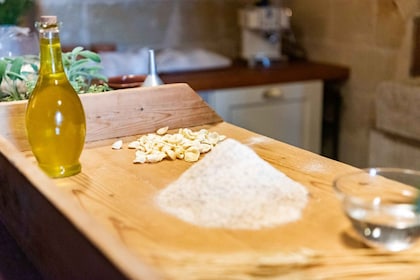 Matera: Pasta Cooking Class Old Farmer Style in Sassi Cellar