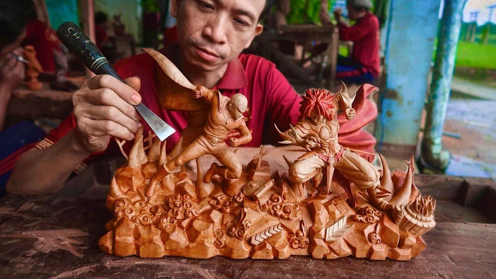 Picture 16 for Activity Hoi An: Wood Carving Class with Village Master Artisan
