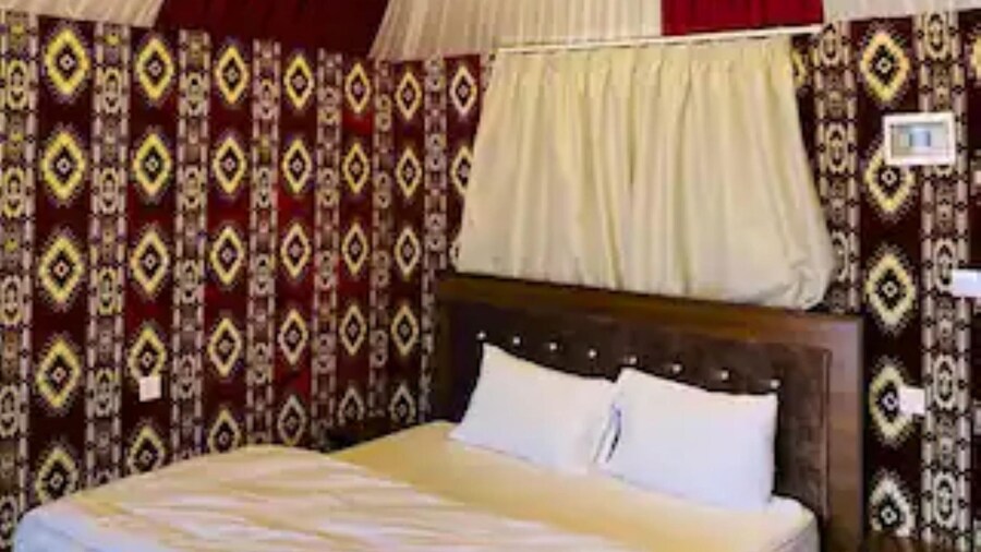 Full Day Jeep Tour + Overnight & Dinner in Bedouin Camp