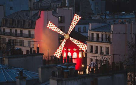 Montmartre: guided tour from Moulin Rouge to Sacré-Coeur