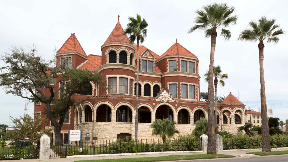 Picture 1 for Activity Galveston: Historic Galveston Ghost Tour