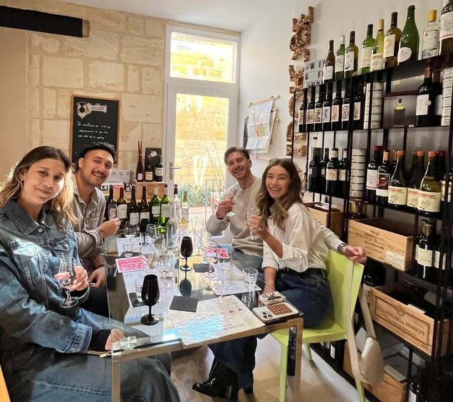 Guided Bordeaux Wine Tasting Class with 6 Wines and pairings