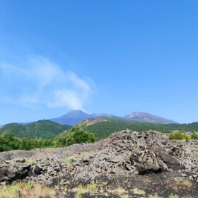 Tur Pagi Etna, gua dan kawah