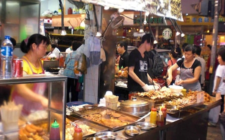 Guangzhou: Foodie Tour with a Guide