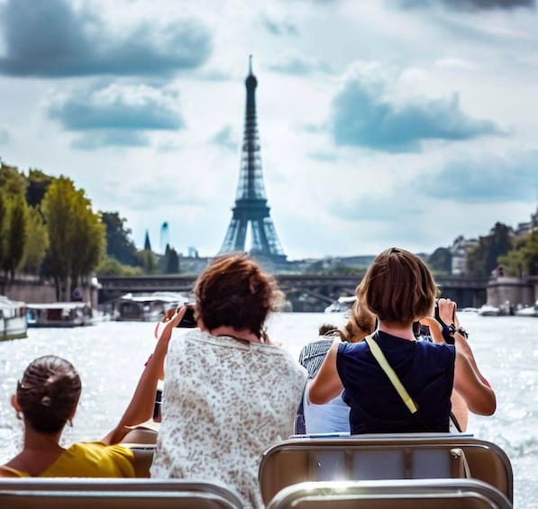 Picture 17 for Activity Paris: Morning Seine Cruise with French breakfast