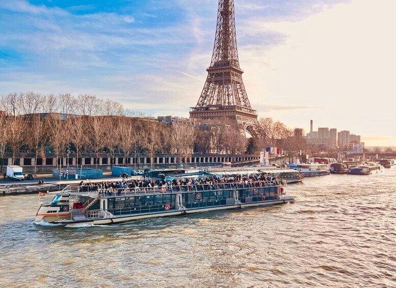 Picture 2 for Activity Paris: Morning Seine Cruise with French breakfast