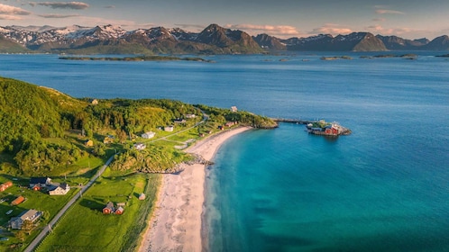 Senja Island: 4x4 Day Tour with Overlanding Senja